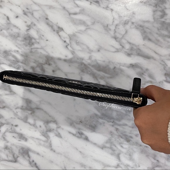 ❌SOLD❌ New Chanel Small O Case in Black Caviar - Picture 5 of 9